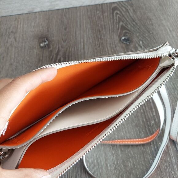 DAVID JONES Women's Synthetic Leather Crossbody Wristlet Clutch with Wrist Strap - Picture 4 of 11